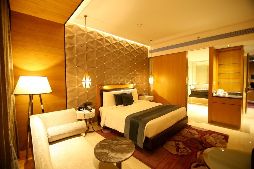 Radisson Blu Coimbatore Dış mekan fotoğraf A suite at the Taj Mahal Palace, Mumbai