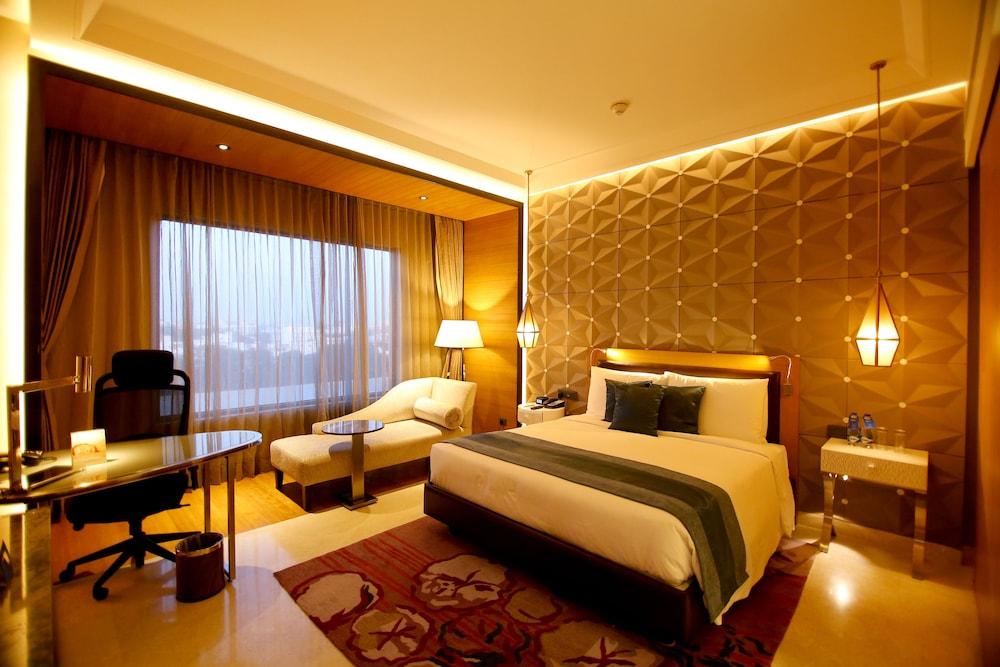 Radisson Blu Coimbatore Dış mekan fotoğraf A room at the Taj Bengal