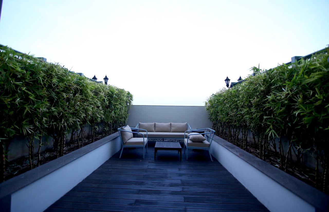 Radisson Blu Coimbatore Dış mekan fotoğraf The Sky Bar